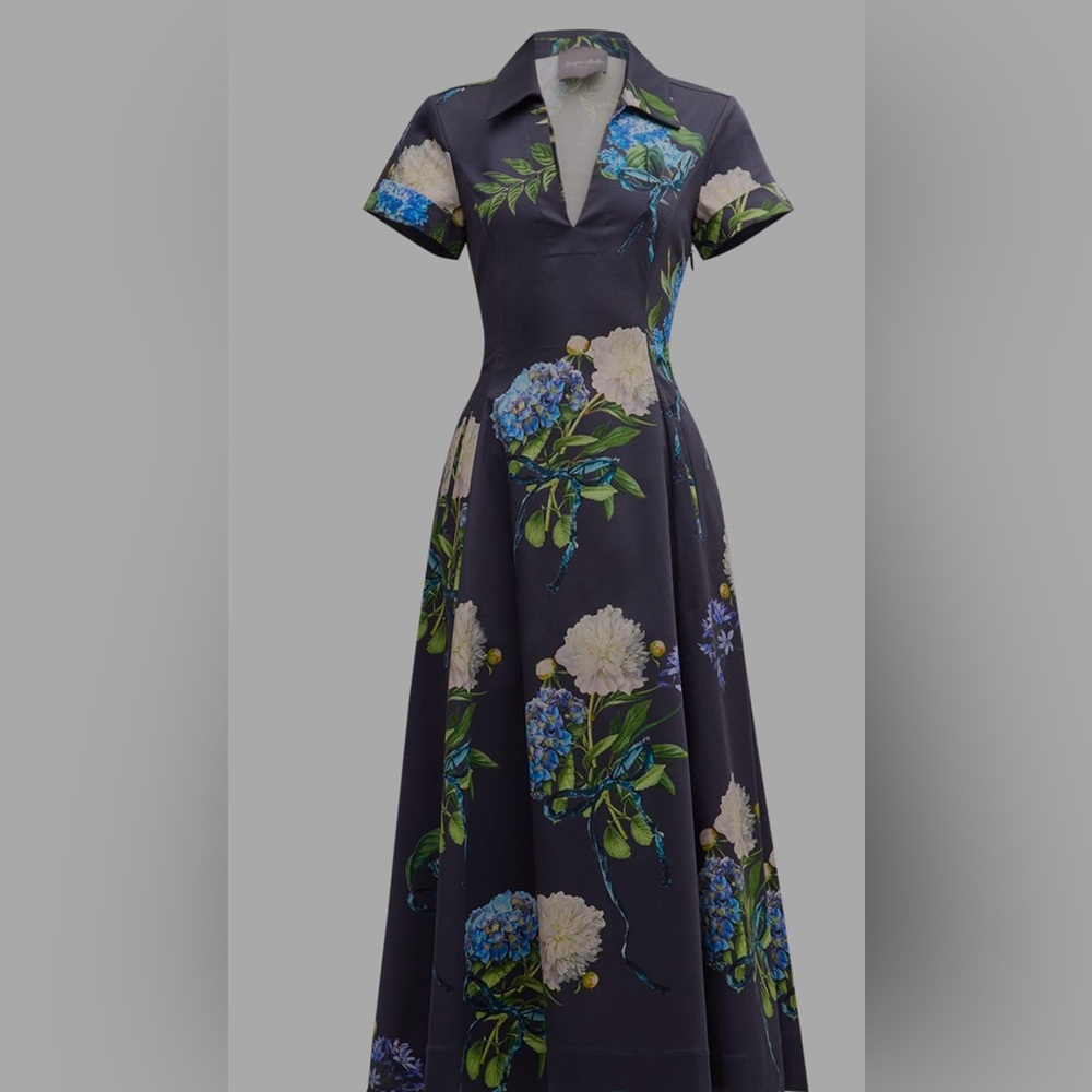 GORGEOUS MONIQUE LHUILLIER DRESS
Perfect for mother of the bride or groom!